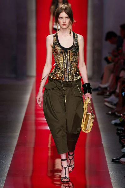 Look 35